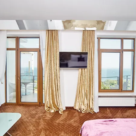 Ξενοδοχείο Panorama De Luxe 5*