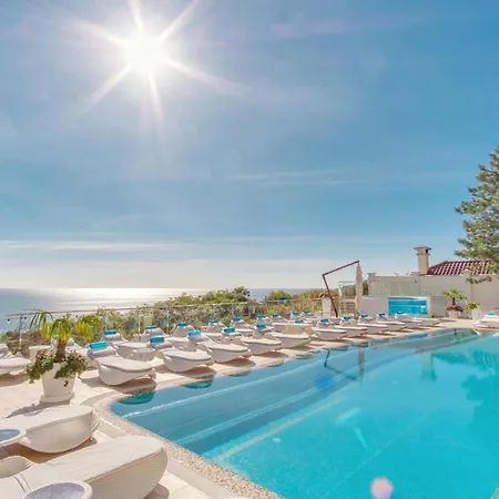 Panorama De Luxe Otel 5*