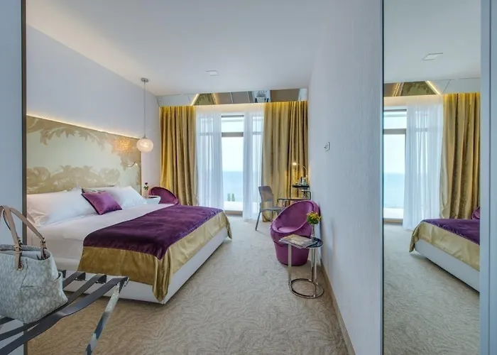 Panorama De Luxe Otel 5*