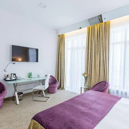 Ξενοδοχείο Panorama De Luxe 5*