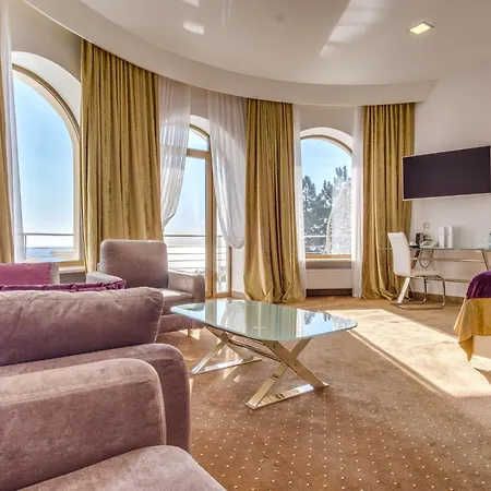 Panorama De Luxe Hotel