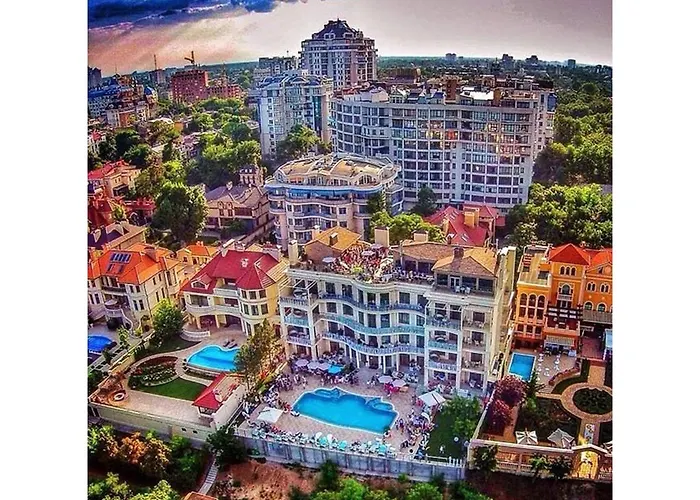 Готель Panorama De Luxe