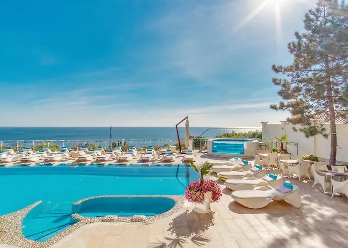 Готель Panorama De Luxe 5*