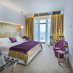 מלון Panorama De Luxe