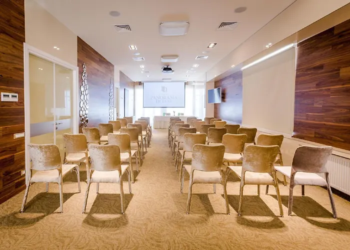 Panorama De Luxe Hotel 5*