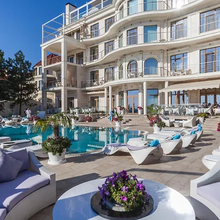 Panorama De Luxe Hotel 5*